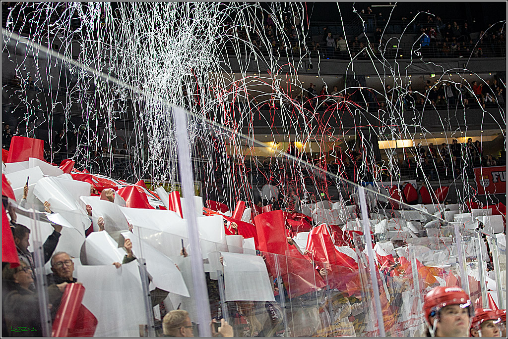 PENNY DEL; Koelner Haie- Duesseldorfer EG; Koeln, 16.12.2022